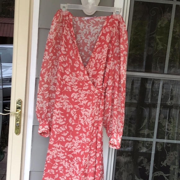 shoedazzle New Ladies Faded Rose floral long sleeve wrap Maxi Dress Barbie core - Picture 2 of 16